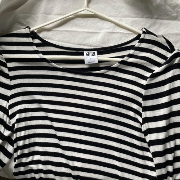 Vintage Vero Moda Striped Black and White Long Sleeve - Picture 2 of 2